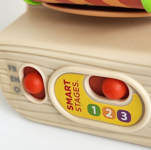 Fisher Price Laugh&Learn Peek&Play Busy Garden, Eng/Fr Songs&Numbers, Infant Toy - Picture 6 of 10